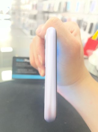 iPhone 11 128GB Morado