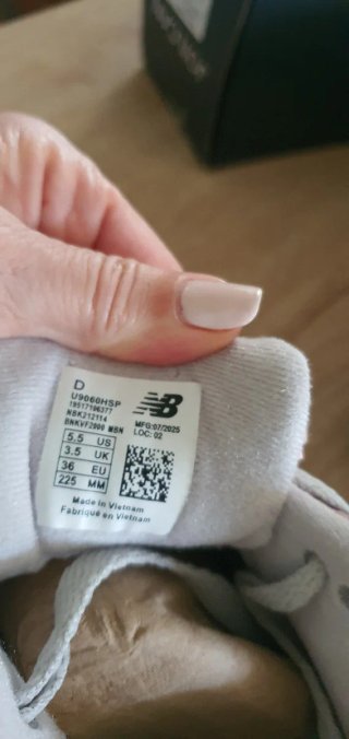 New Balance 9060 Rosa Talla 36.5