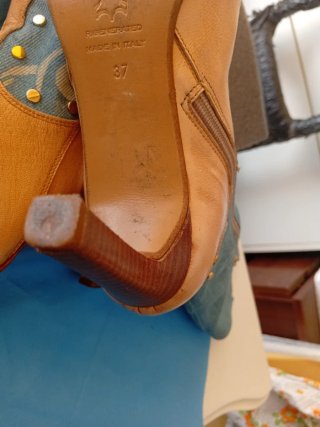 Stivaletti donna beige e blu
