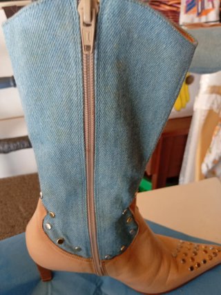 Stivaletti donna beige e blu