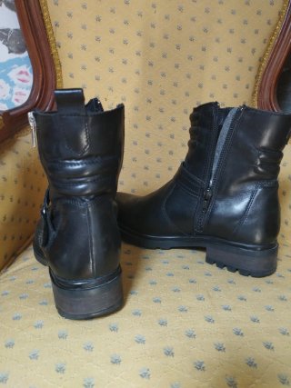 Botas rockeras punk negras