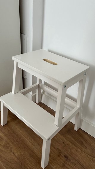 Taburete escalón madera blanco