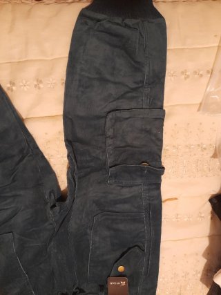 Pantalón pana fina Talla 42