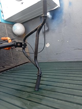 Bicicleta BMX Negra
