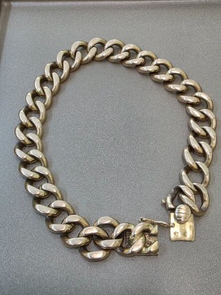 Pulsera de eslabones dorados