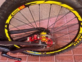 Santa Cruz V10 CC TOPE GAMA Talla M