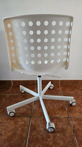 Silla giratoria Ikea blanca
