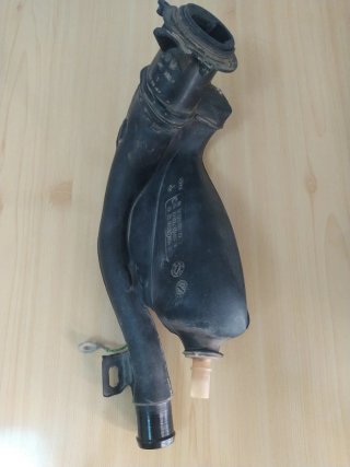 Tubo de llenado de combustible