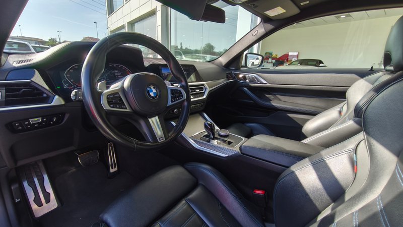 BMW Serie 4 2022, foto 9
