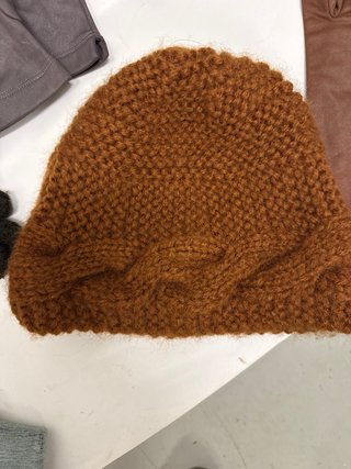 Lote de guantes y gorro de lana