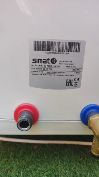 Termo Fleck eléctrico SIMAT 30 litros