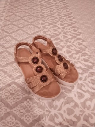 Sandalias doradas talla 36