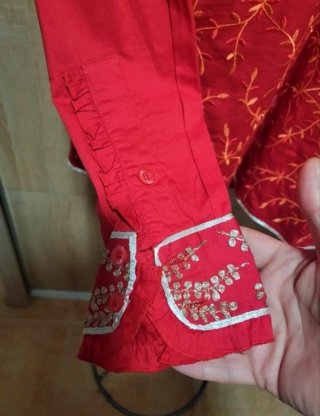Blusa roja Flamenco bordada