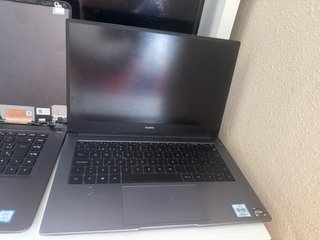 Lote 3 Portátiles Huawei para piezas