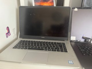 Lote 3 Portátiles Huawei para piezas