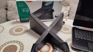 Logitech Alto Connect Soporte Portátil + Hub USB