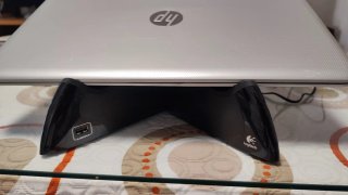 Logitech Alto Connect Soporte Portátil + Hub USB