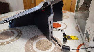 Logitech Alto Connect Soporte Portátil + Hub USB