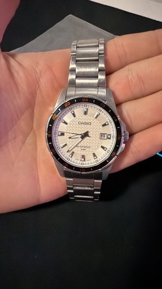 Reloj Casio Plata y Negro En perfectas condiciones
