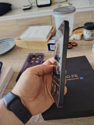 Vivo X200 FE