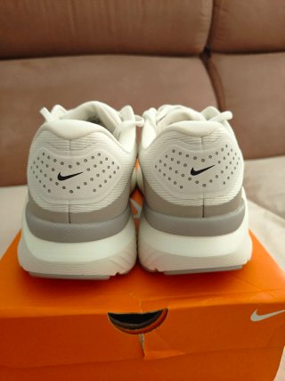 Nike Structure 26 RUN