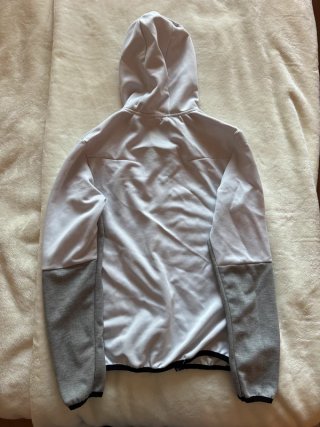 Chaqueta Nike Tech Fleece Gris Negra Blanca