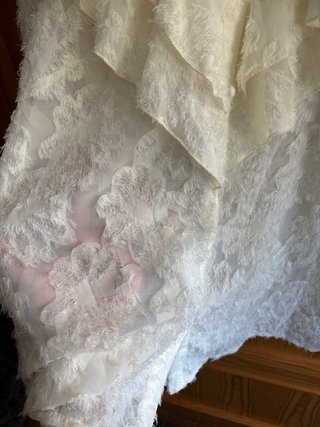 Blusa blanca con volantes