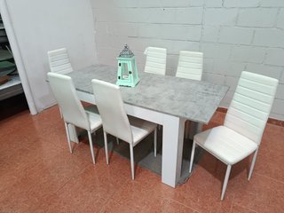 Mesa extensible con 6 sillas
