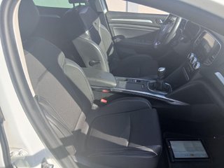 Por 219€ mes - Mégane Zen Blue dCi 85 kW 115CV