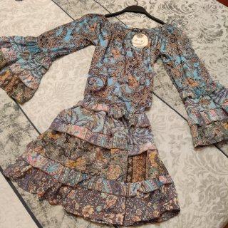 No negociable.Vestido boho volantes estampado