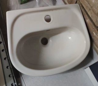 Lavabo pequeño apto para minusválidos