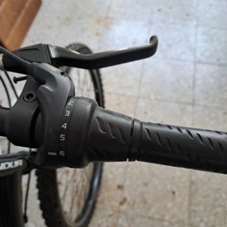 Bicicleta Montaña INDUR 18V Negra