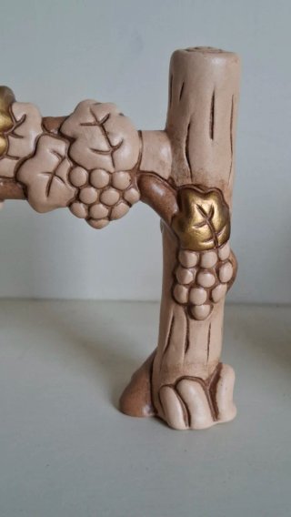 Thun (presepe classico) Vigna con uva [champagne]