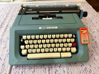 Máquina de escribir Olivetti Studio 46