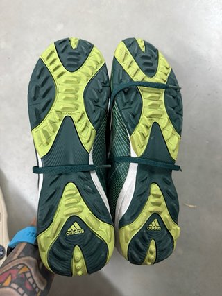 Botas multitacos Adidas verdes y blancas