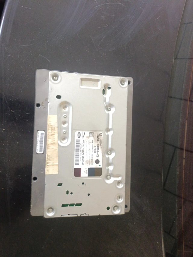 EW93-19C164-CB AMPLIFICADOR