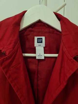 Gabardina Gap Vintaje con cinturón Roja Talla S