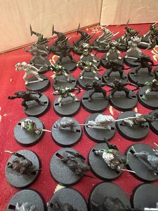 Lote 64 orcos de moria warhammer esdla lotr