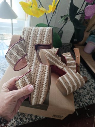 Sandalias Gioseppo Tacón Alto Beige y Rosa