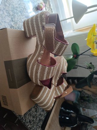 Sandalias Gioseppo Tacón Alto Beige y Rosa