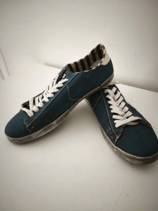 Zapatillas vintage azules con cordones