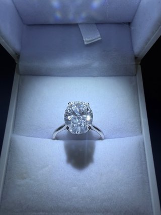 Anillo Diamante 5.04ct Ovalado VVS2 Oro 14k