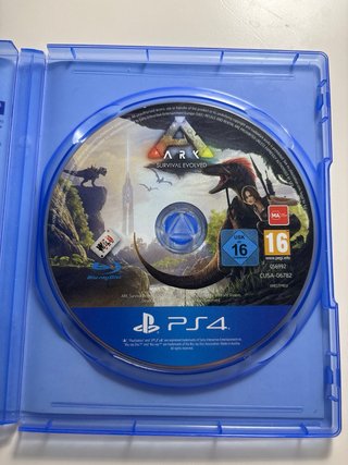ARK Survival Evolved PS4