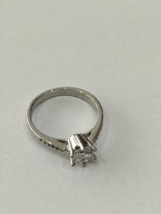Anillo Plata Ley con gemas Moissanite