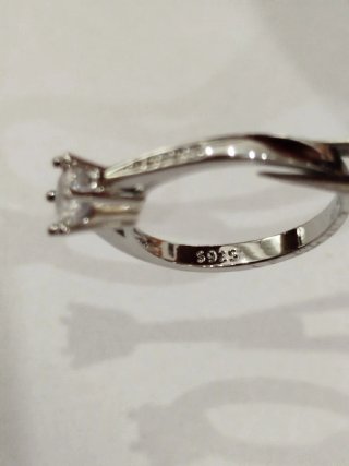 Anillo Plata Ley con gemas Moissanite