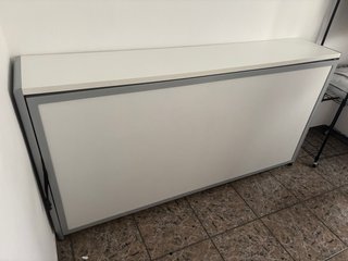 Cama nido blanca anclada