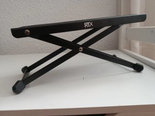 Reposapiés para guitarra negro