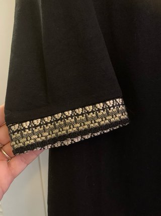 Vestido Sweet Miss negro con detalles dorados