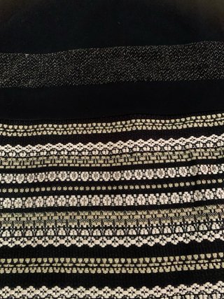 Vestido Sweet Miss negro con detalles dorados