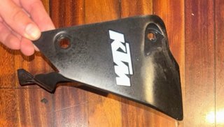 Tapa radiador derecho KTM Duke 125